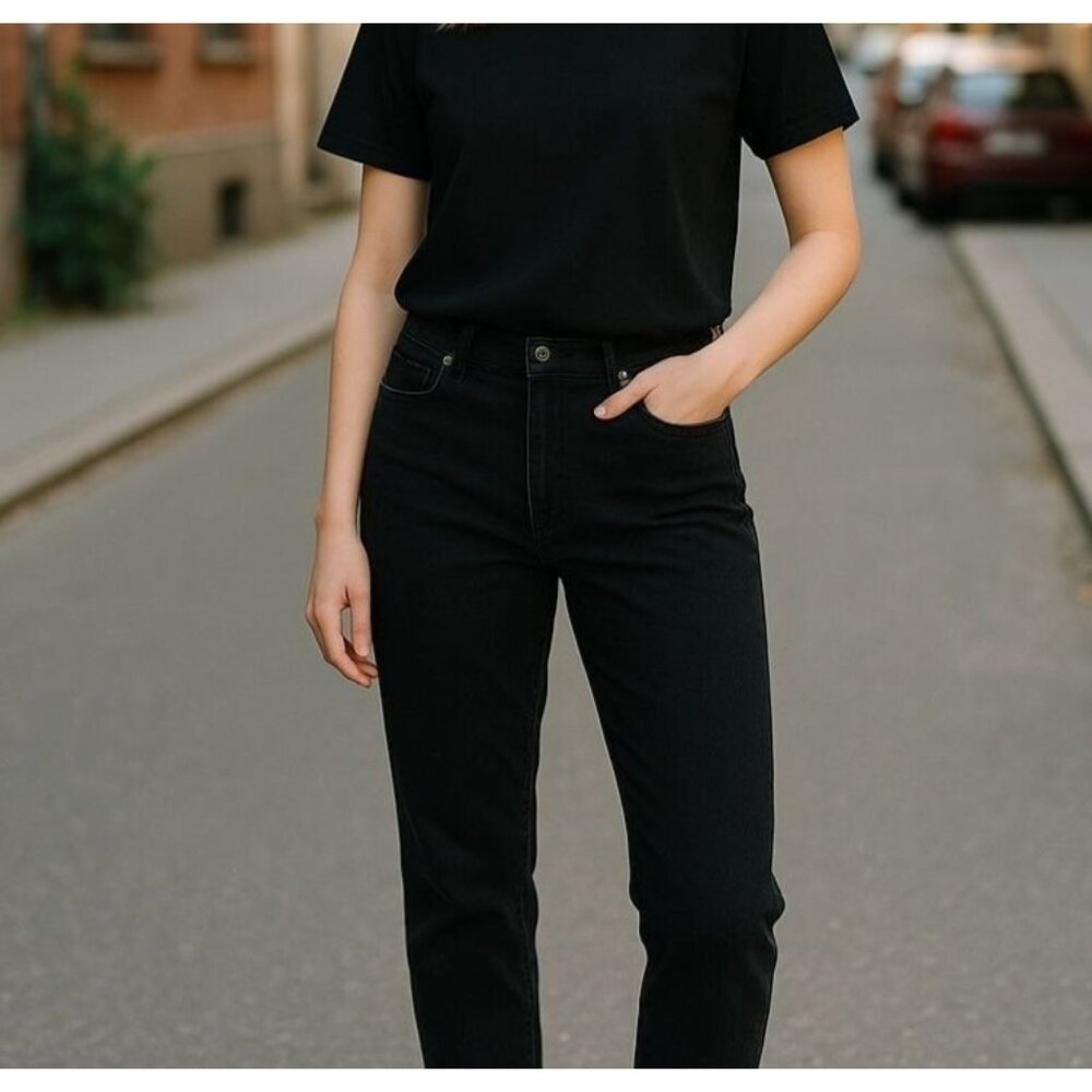 BDG Urban Outfitters Mum High-Rise Black Corduroy Pants Size‎ 27 100% Cotton